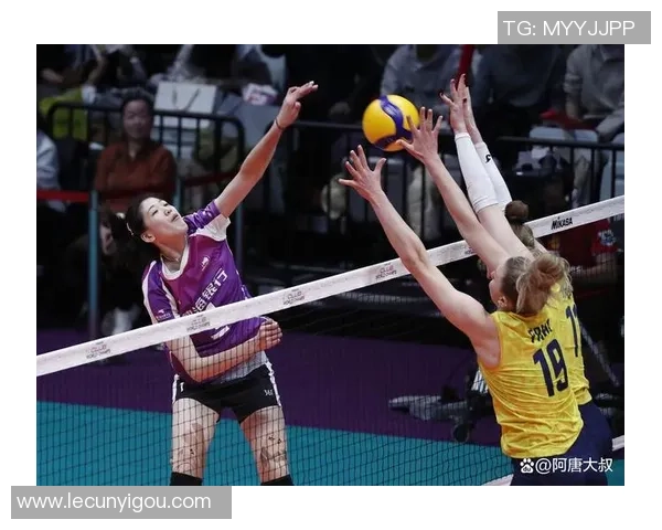 朱婷与李盈莹在比赛中的表现差异显著展现出两者之间的实力鸿沟